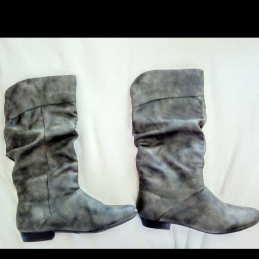 Suede Frisco Stone color boots by White Mountain.